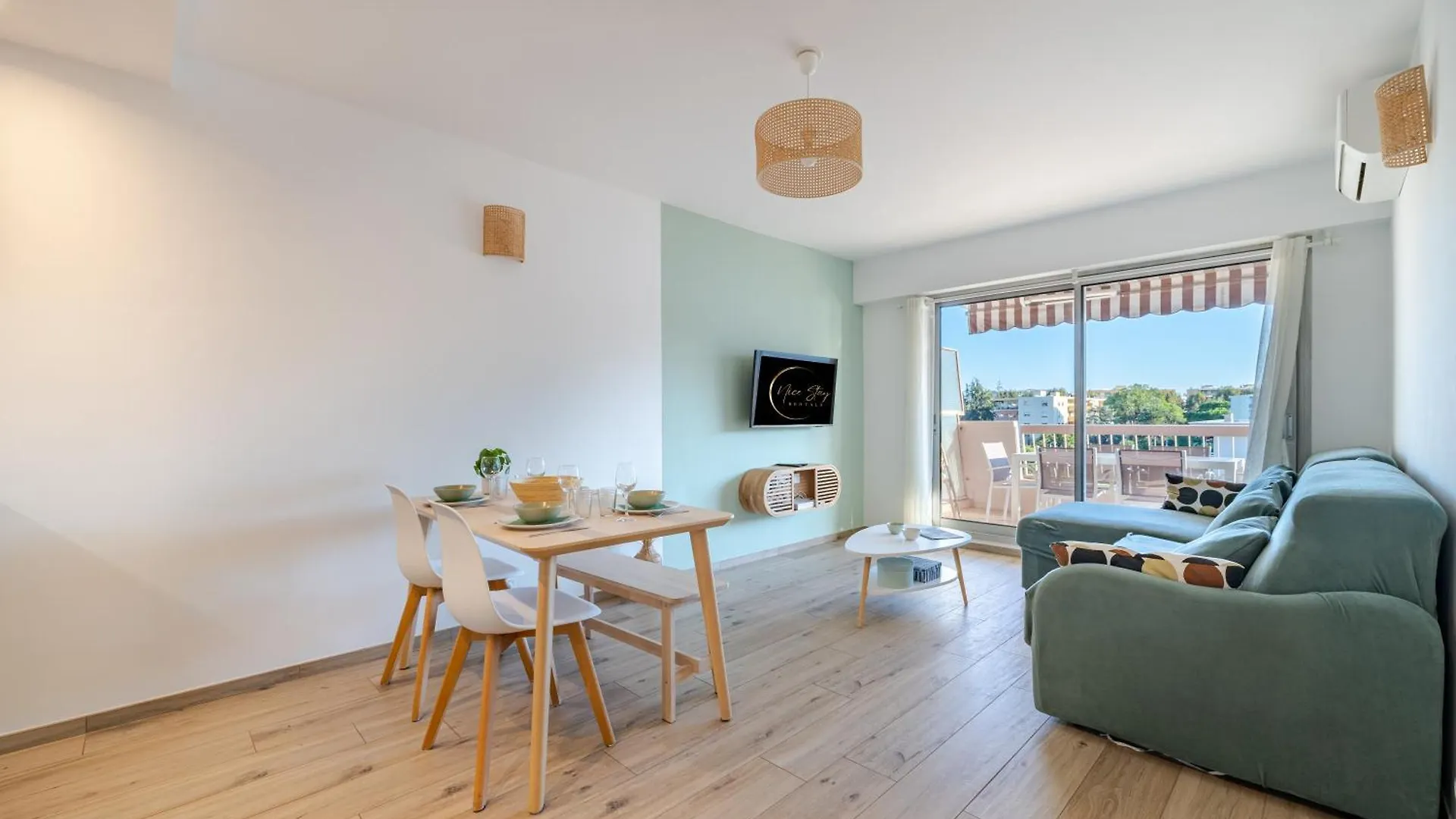 Apartment Charmant 3P En Plein De Coeur De Cagnes Sur Mer France