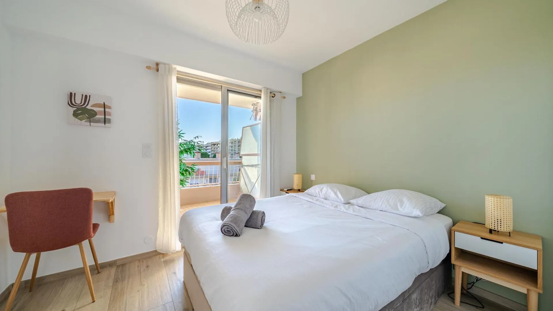 Апартаменты Charmant 3P En Plein De Coeur De Cagnes Sur Mer
