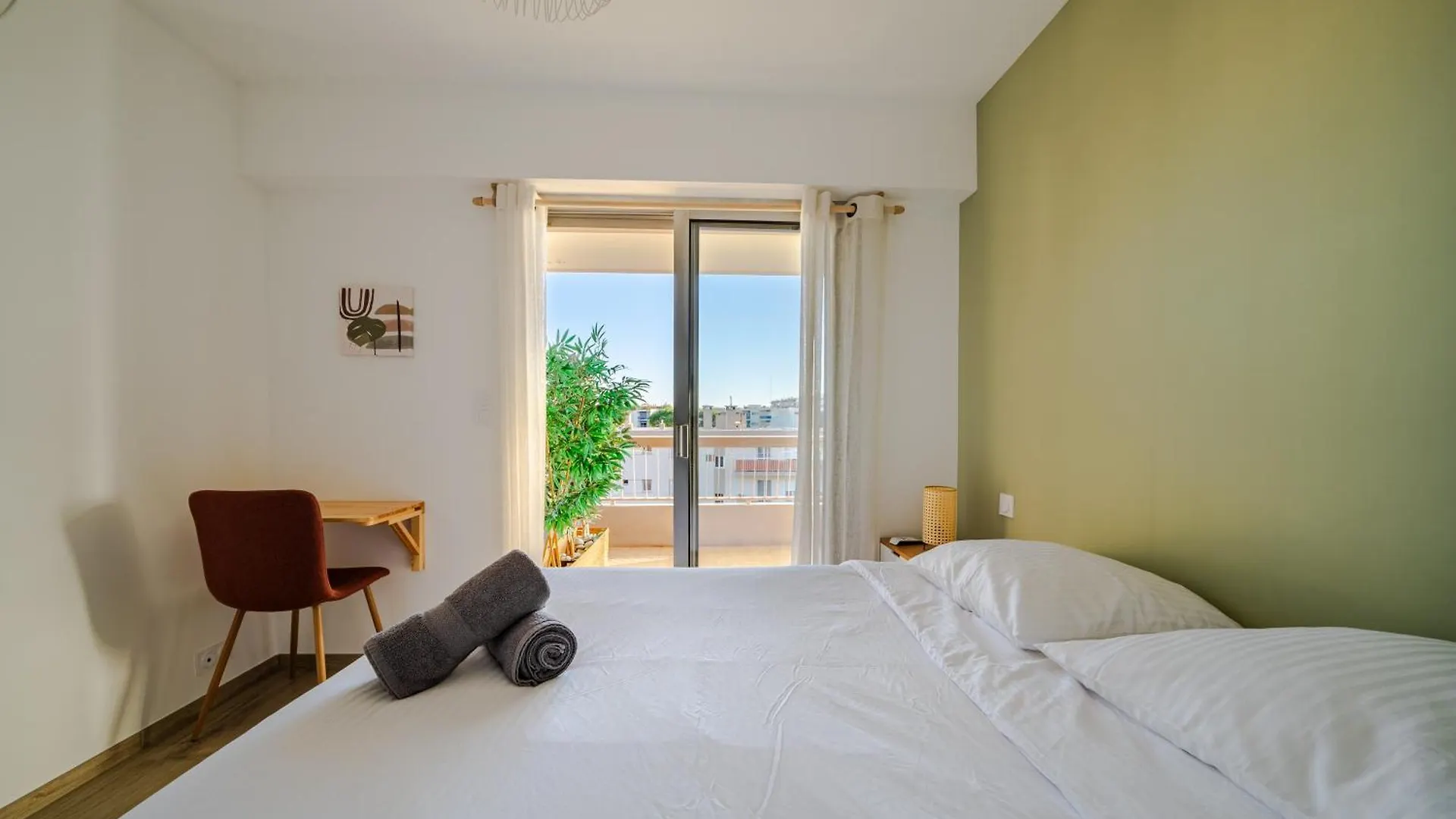 Апартаменты Charmant 3P En Plein De Coeur De Cagnes Sur Mer